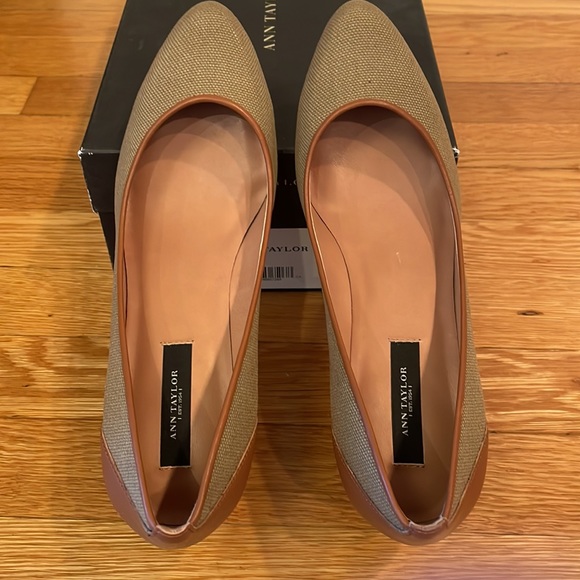 Ann Taylor Rose Canvas Kitten Heels, 7.5 M - Picture 6 of 6